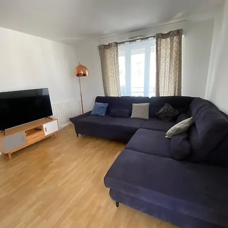 A La Porte De Paris Montrouge