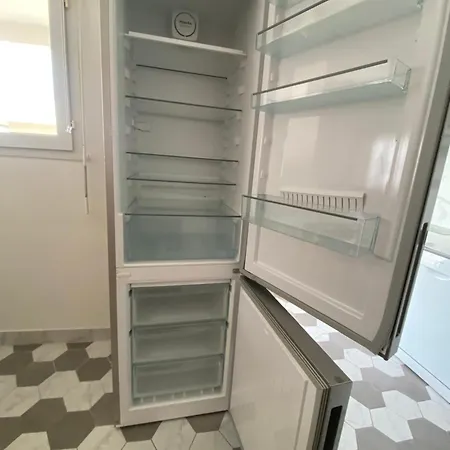 A La Porte De Paris * Montrouge